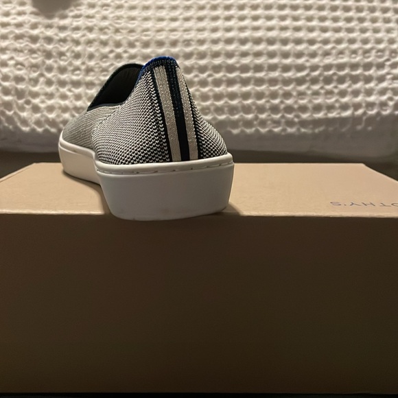 Rothy’s - Picture 4 of 5